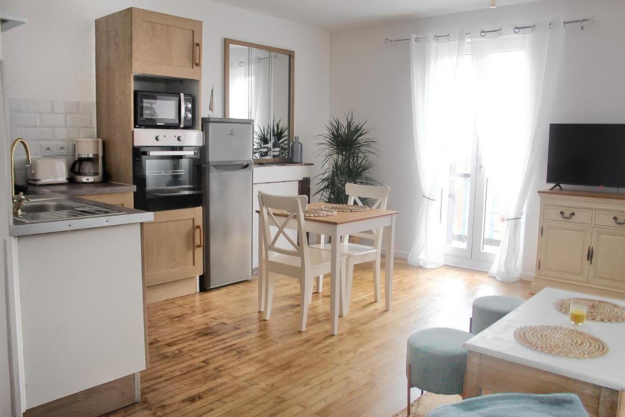 Le 8 ∙ Appartement Cosy Avec Balcon Vue Sur Mer مير-لي-بان المظهر الخارجي الصورة